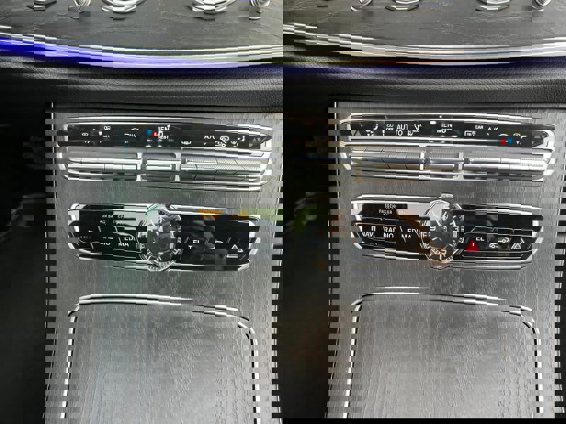 Image Mercedes-Benz 汃獡敳䔠䈠牥楬敮 200 2.0 184 Avantgarde Carplay Clim Bi-zone Caméra PA Sièges élec chauffants Bluetooth Toit ouvrant 